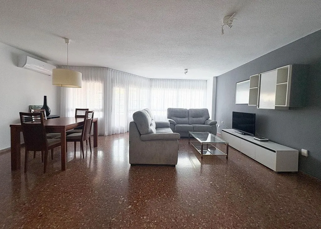 Elutuba - Apartment with Balcony and Rooftop Access in Ruzafa