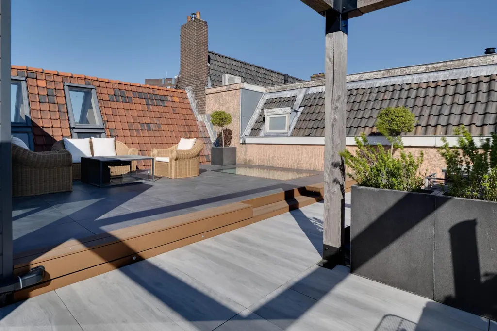 Terrass - Renovated Gallery Flat with Rooftop in Coolhaven