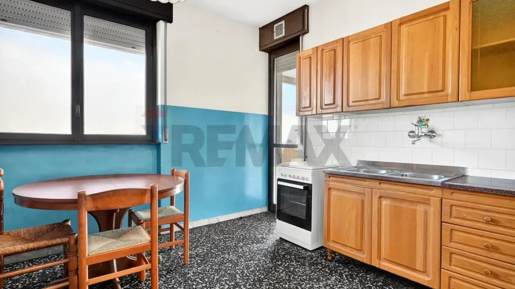 Cucina - Duplex con due terrazzi a Busto Arsizio