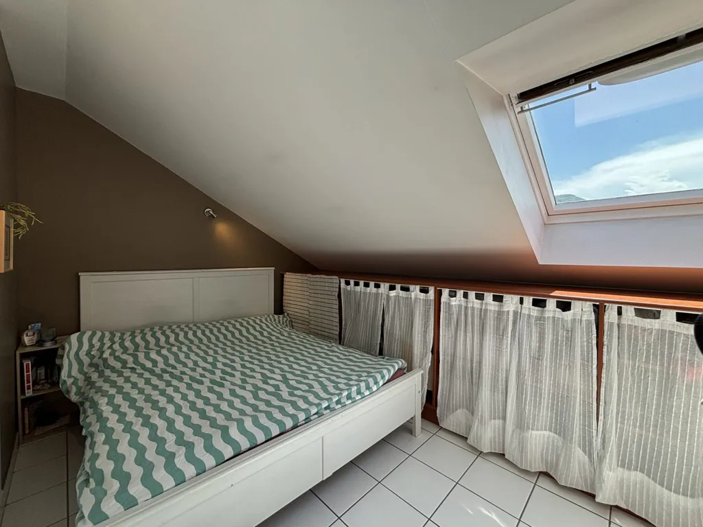 Chambres - Duplex T4 avec Balcon à Annemasse