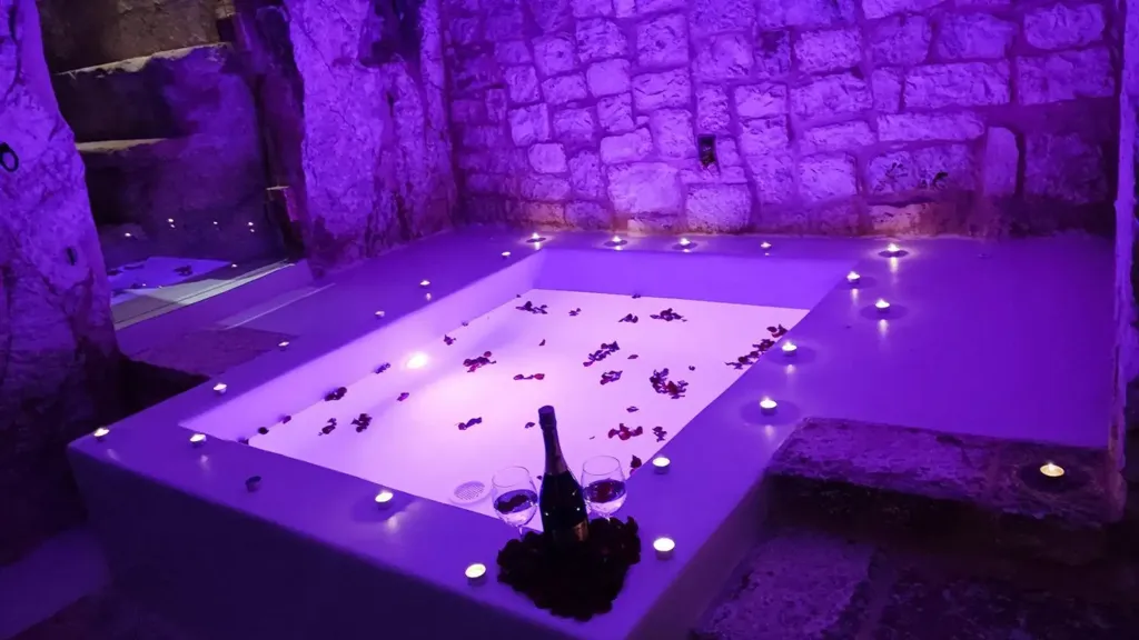 Toad - Rustic Complex with Pool in Ostuni