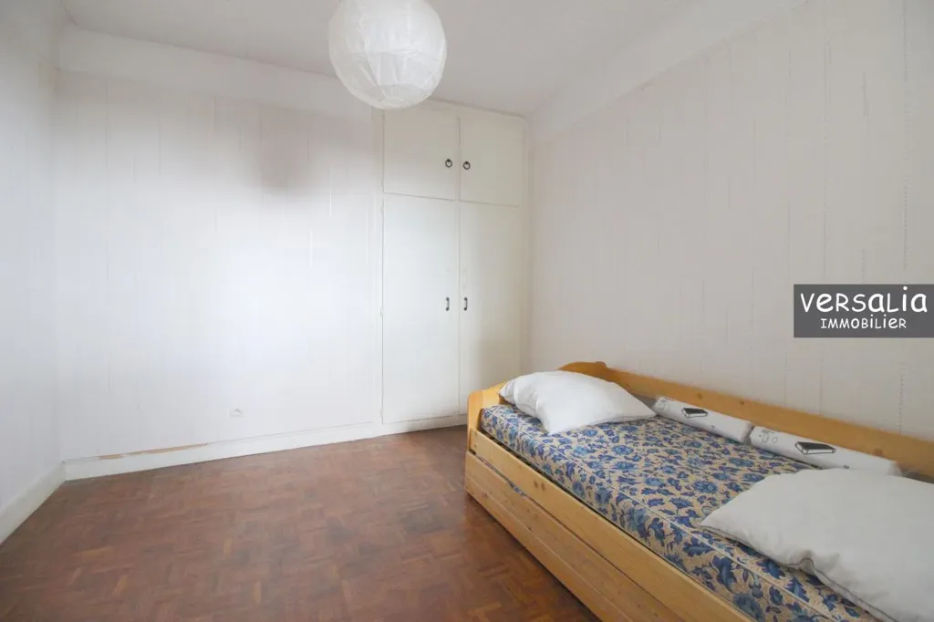 Camere da letto - 3-Bed Flat with Balcony in Leclerc Avenue