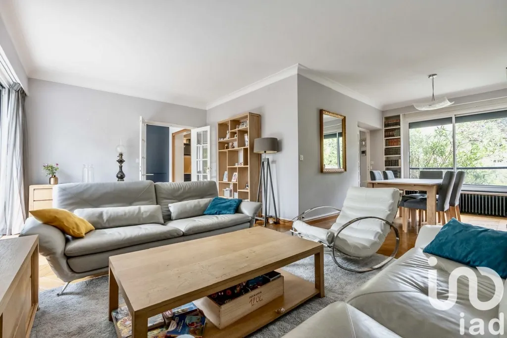Séjour - Villa Luxueuse avec Jardin à Saint-Maur-des-Fossés