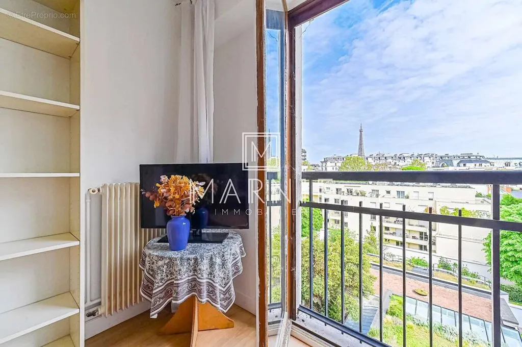 Balcon - Appartement avec Vue Tour Eiffel au 15ème Arrondissement