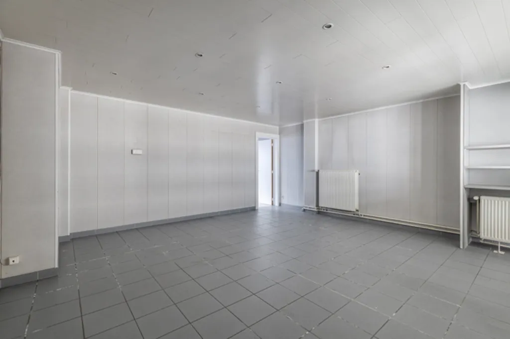 Pièces - Maison Commerciale avec Terrasse au Centre d'Affligem
