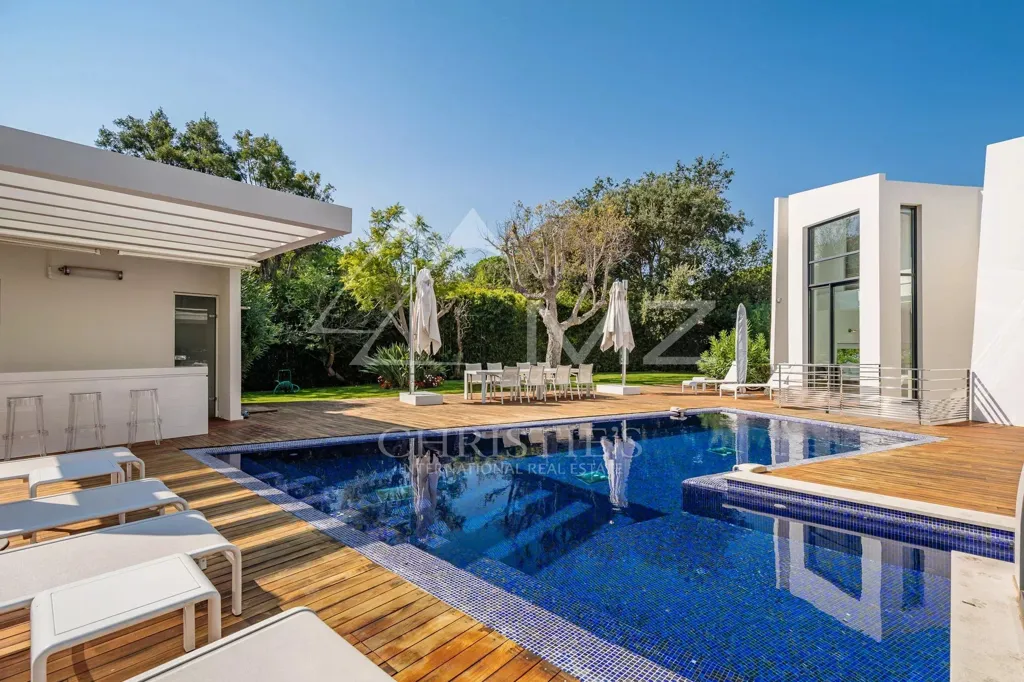 Piscine - Villa Contemporaine avec Piscine près du Club 55 à Pampelonne