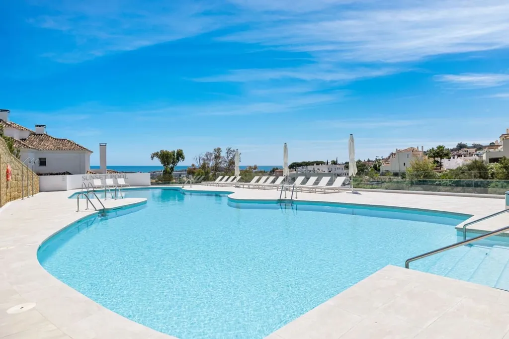 Piscina - Luxury Apartment with Sea View in Marbella