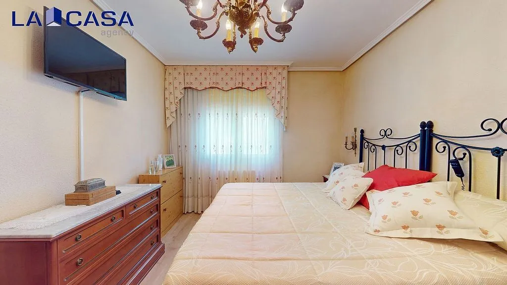Magamistoad - Apartment with Balcony in Arangoiti