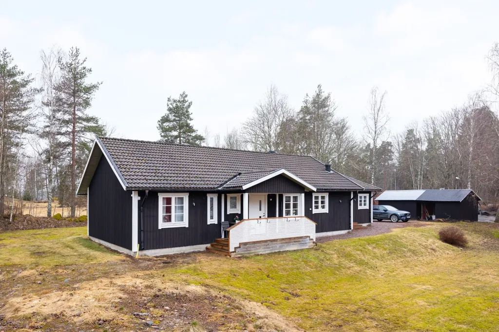 Extérieur - One-Storey Villa with Garden in Valö