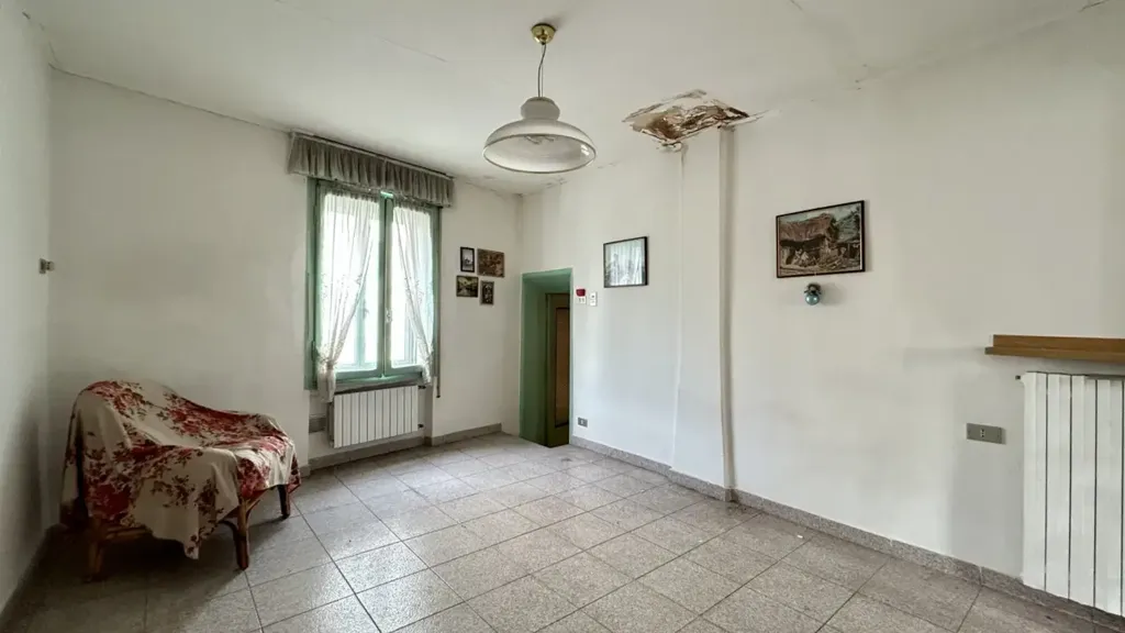 Bureau - Terraced Villa with Garden in Legnago