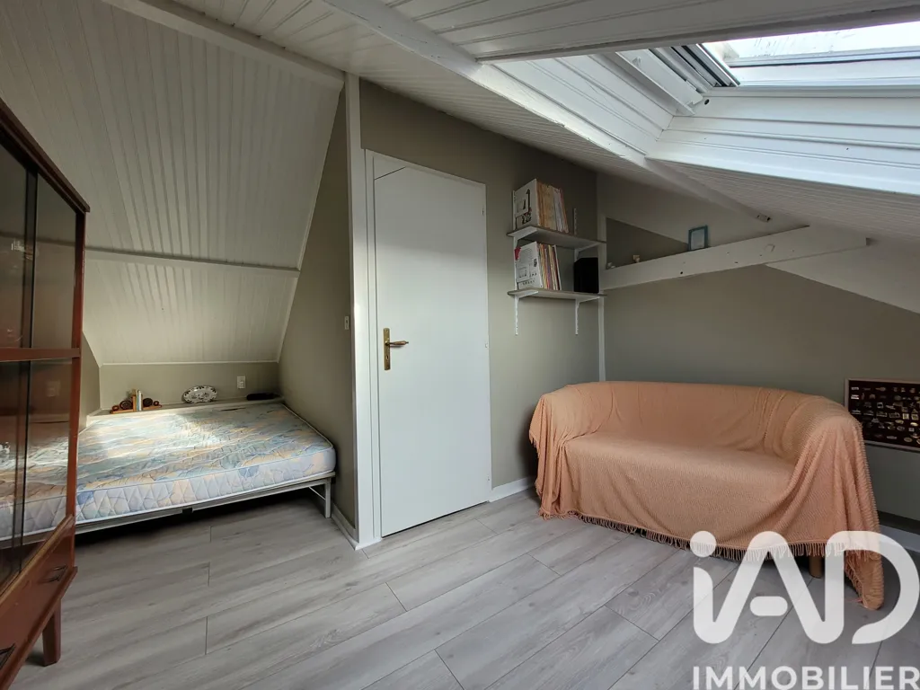 Rooms - 7-Piece House with Large Garage in Blain