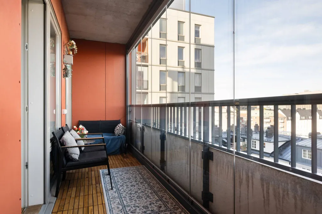 Rõdu - Apartment with Double Balconies in Sundbyberg