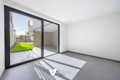 Ingresso - Ground Floor Apartment with Terrace in Central Location