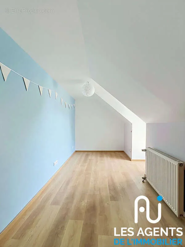 6-toaline maja asukohas Beaugency