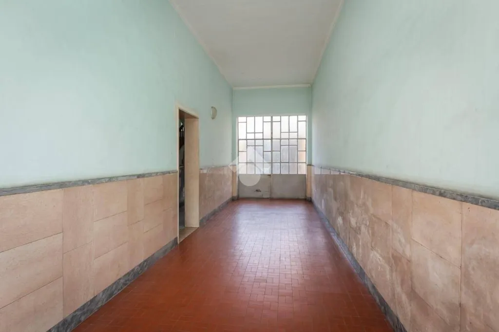 Hallway - Trilocale with Balcony in Torino