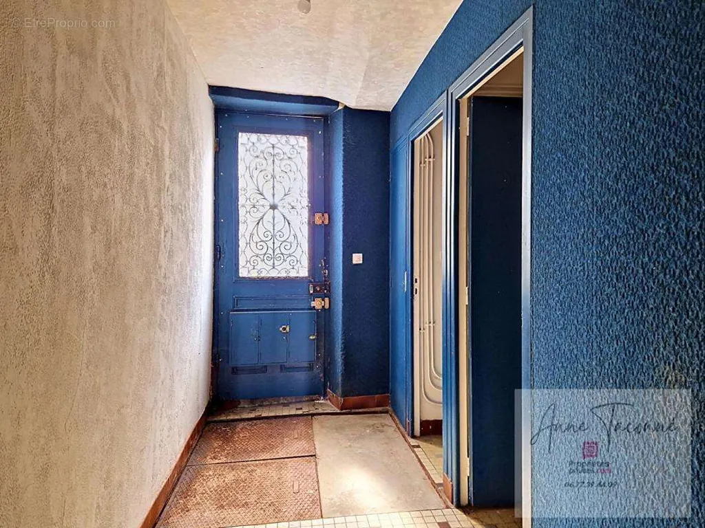Entrée - Immeuble de Rapport en Centre-Ville à Pithiviers