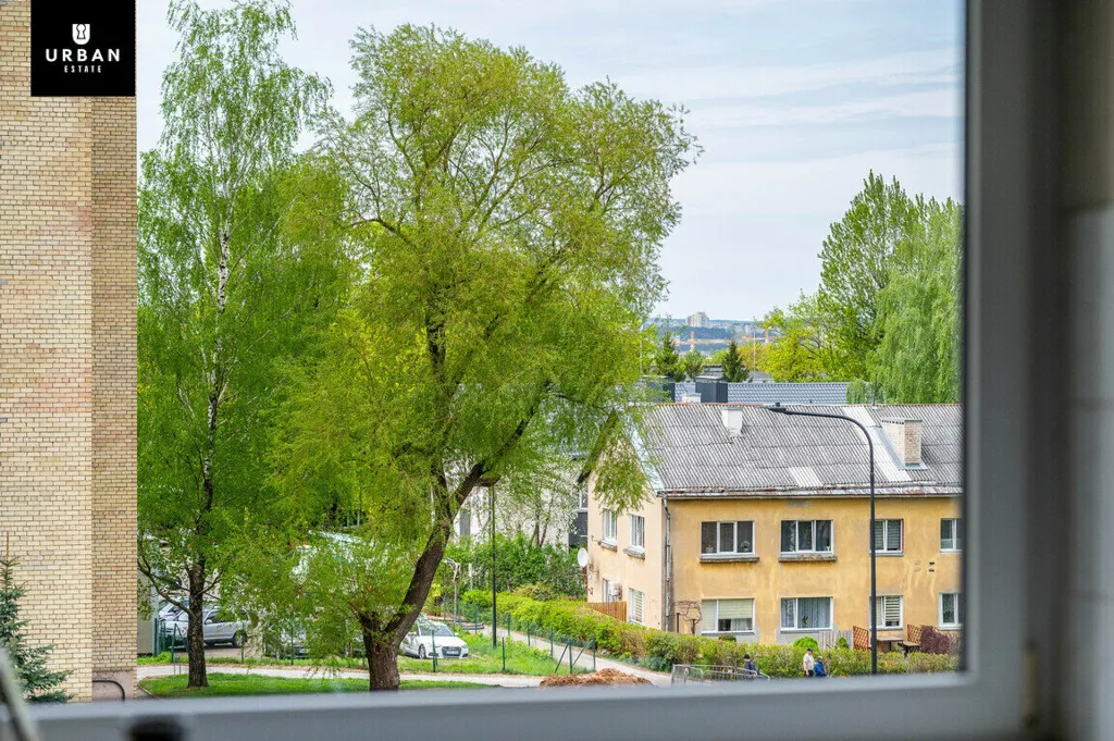 Pièces - 3-Bedroom Apartment with Balcony in Vilnius