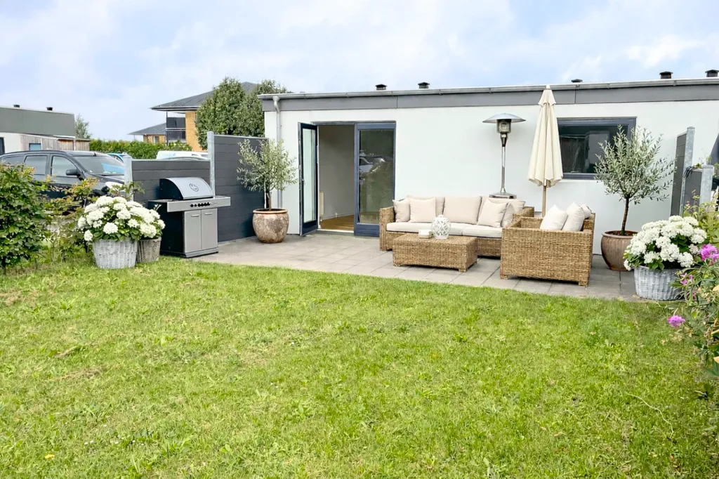 Giardino - Three-Bedroom Terrace House in Skrillinge