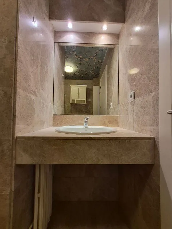 Salles de bain - Bright 1-Bed Flat with Balcony in Salamanca