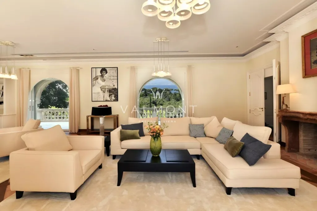 Elutuba - Renovated Villa with Private Beach Access in Cap d'Antibes
