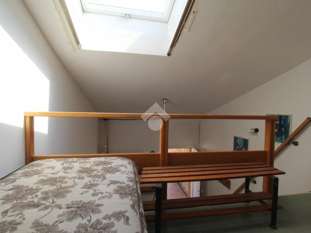 Stanze - Fully Rented Trilocale with Balcony in Capo Piccolo