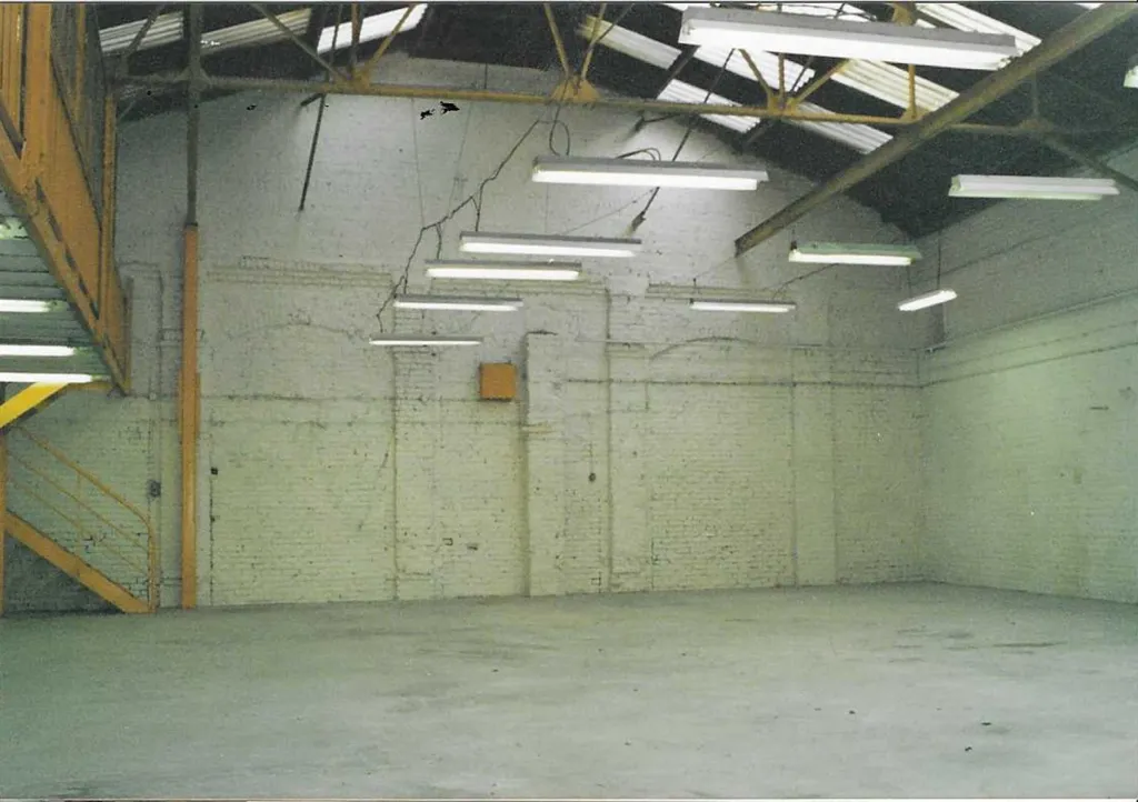 Pièces - Entrepôt avec Chambre Froide à Lille Centre