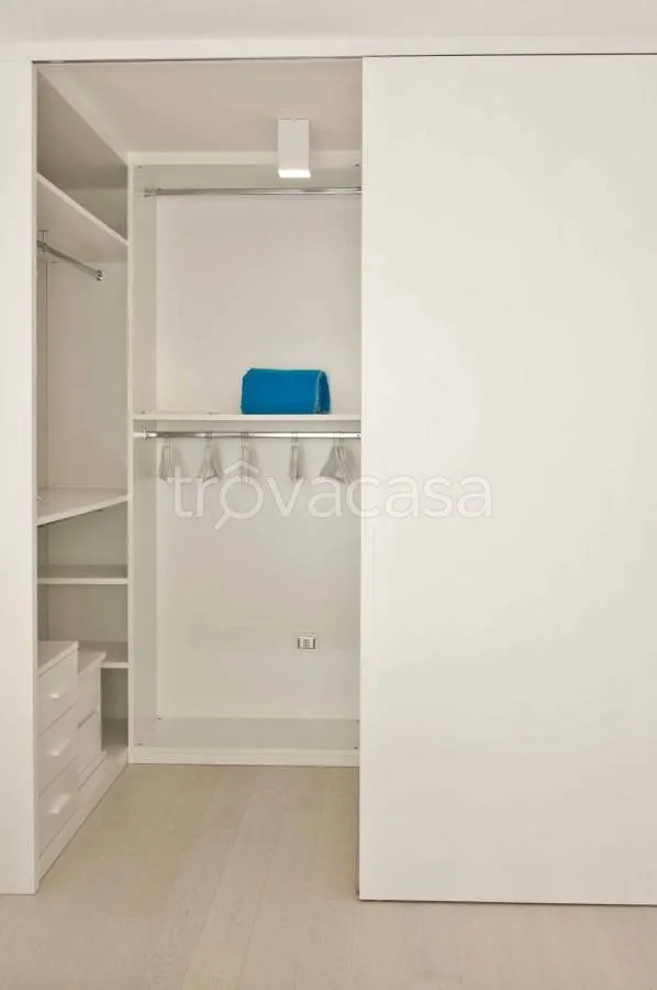 Toad - Seafront Apartment with Terrace in Cervia