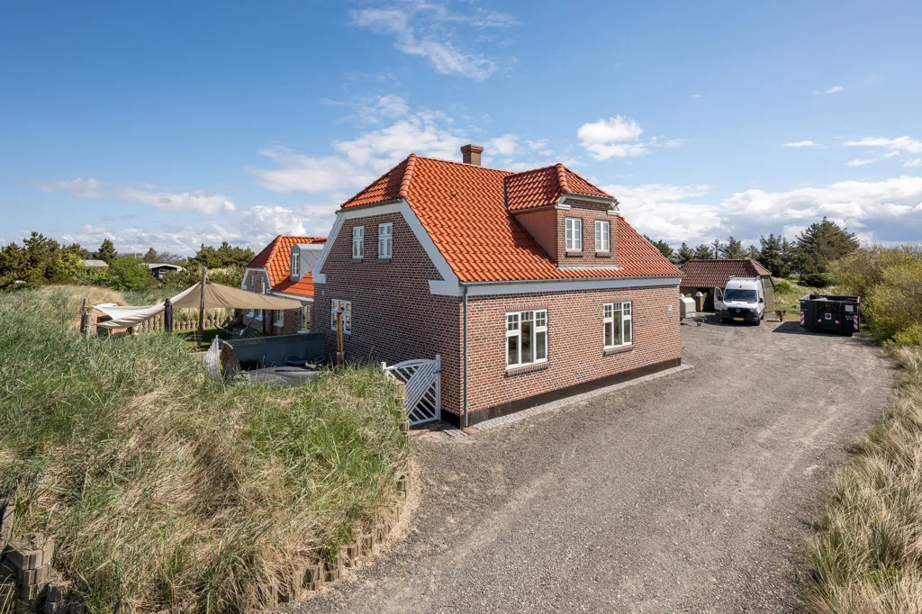 Välivaade - 1924 Villa with Garden in Hvide Sande