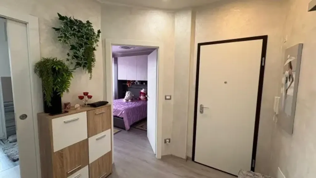 Ingresso - Rearranged Apartment with Balcony in Asti