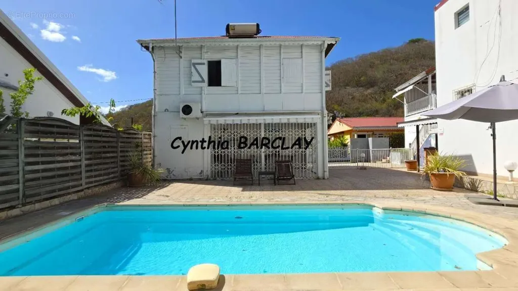 Piscine - Ensemble Immobilier avec Piscine à Le Carbet