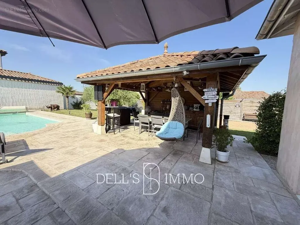 Bassein - Quiet Duplex with Pool near Montmerle