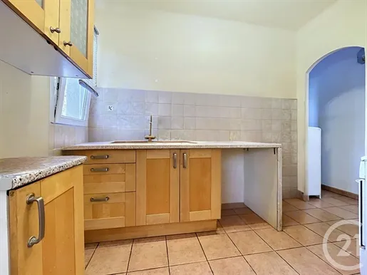 Cuisine - Villa Rénovée avec Atelier à Bagnols-sur-Cèze