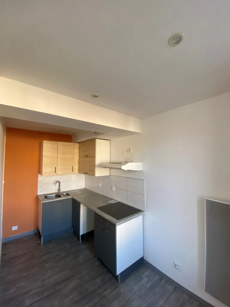 Cuisine - Appartement Rénové de Type 3 au Centre de Castelnaudary