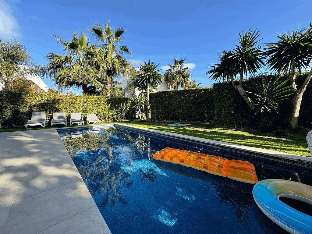 Piscine - Luxury Villa with Pool in Estepona