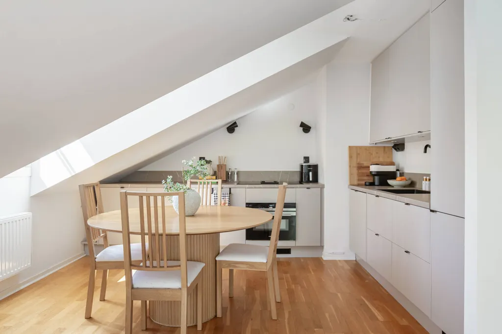 Söögituba - Corner Flat with Garden in Duvbo