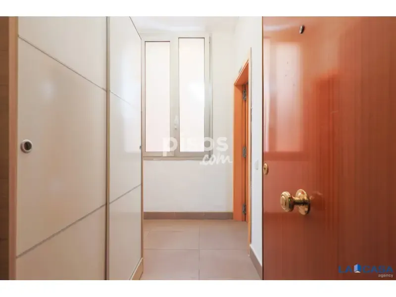 Esik - Reformed Flat with Balcony in El Raval