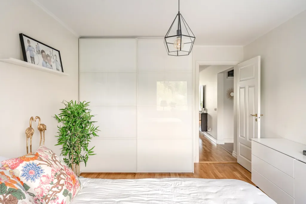 Bedrooms - Apartment with Rental Unit in Täby