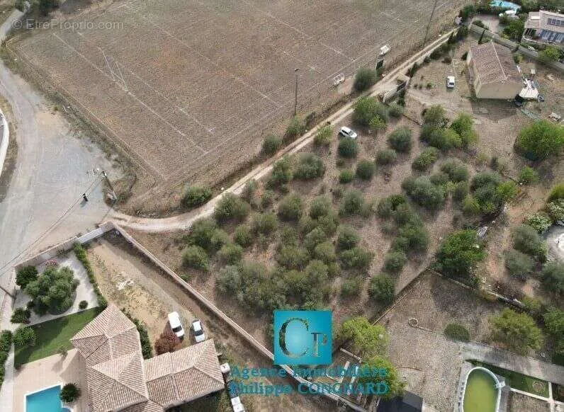 Õhuvaade - Buildable Plot with Parking in Cruzy