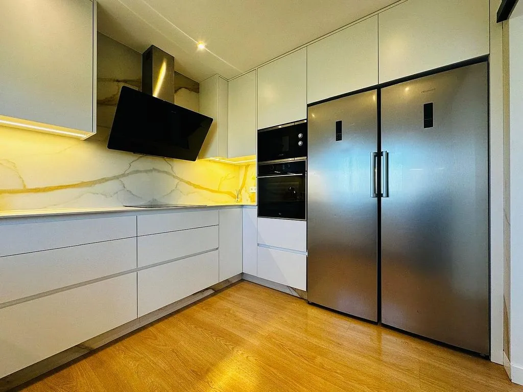 Cuisine - Villa with Pool and Apartments in Elda