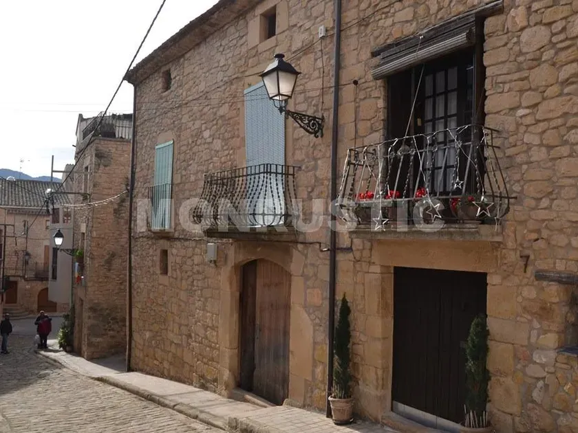 Esterno - Chalet with Workshop in El Vilosell, Lleida