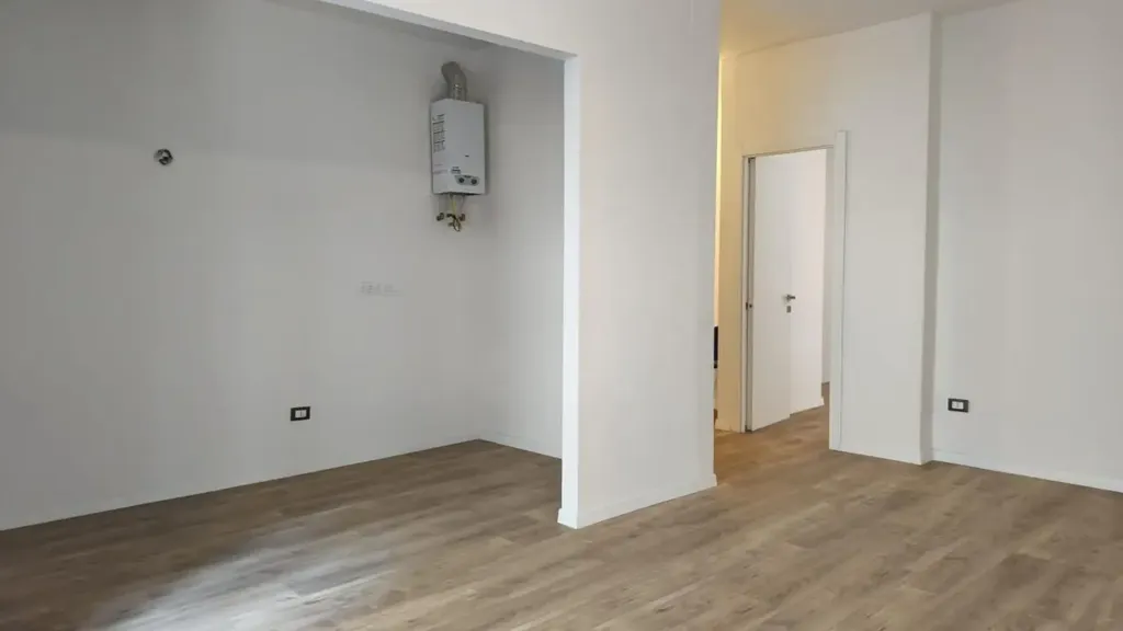 Pièces - Modernised Apartment with Balcony in Treviso