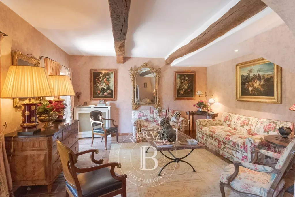 Séjour - Bastide Luxueuse avec Piscine à Grasse