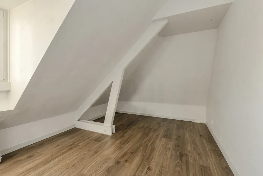 Pièces - Compact Apartment with Terrace in Breda
