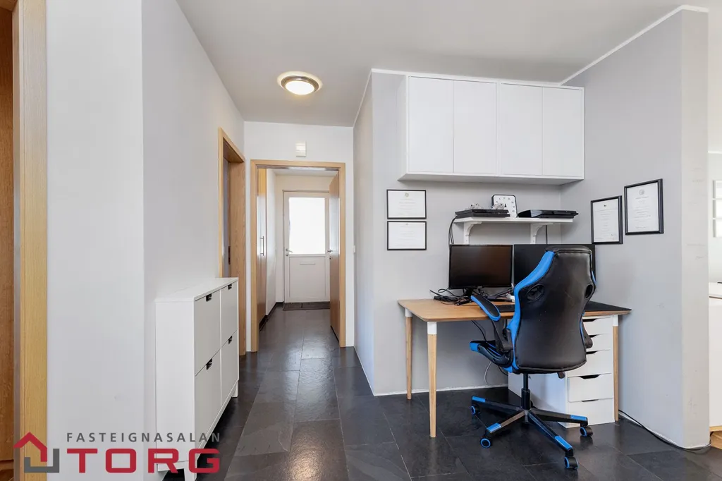 Bureau - Appartement 5 pièces à Hafnarfjörður