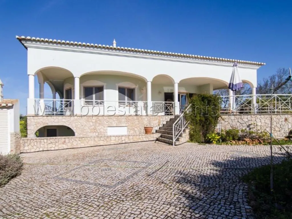 Exterior - Luxury Villa with Pool in Lagos Countryside