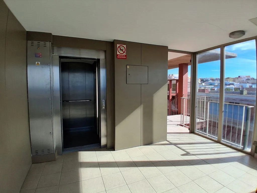 hallway_entrance