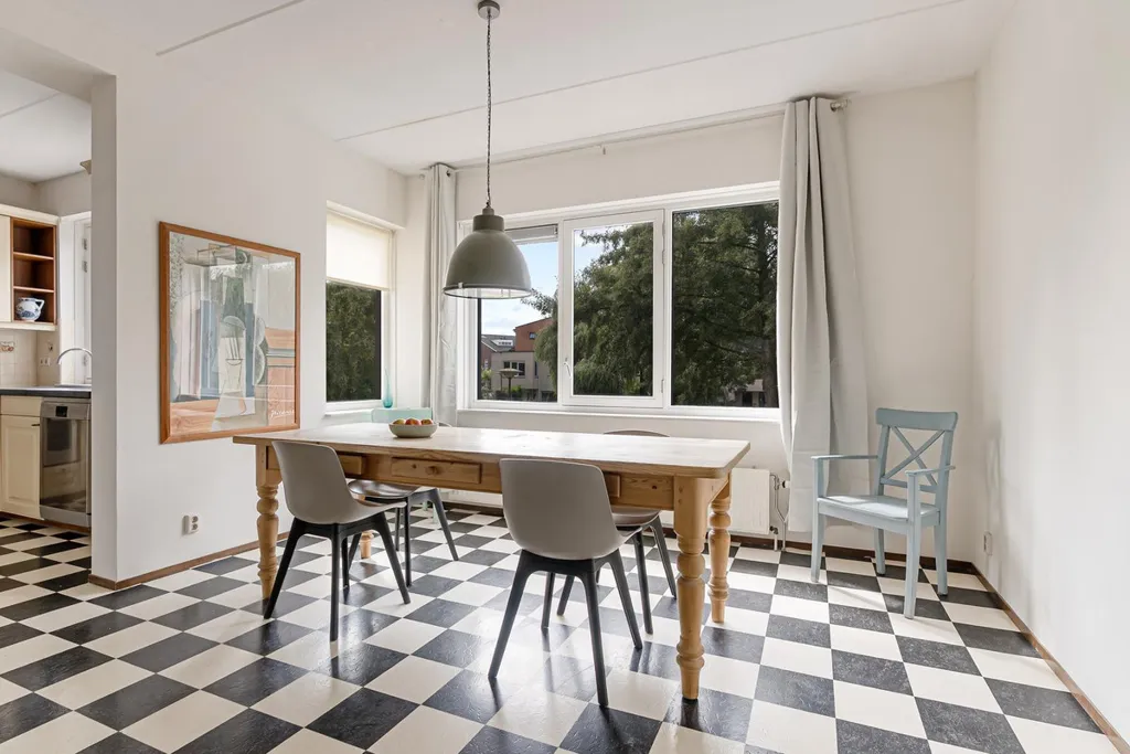 Salle à manger - Maison 6 pièces à Lelystad