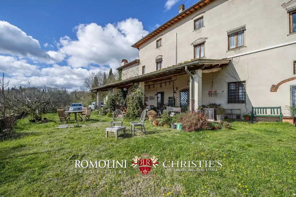 Exterior - Villa with Vineyard and Pool near Florence