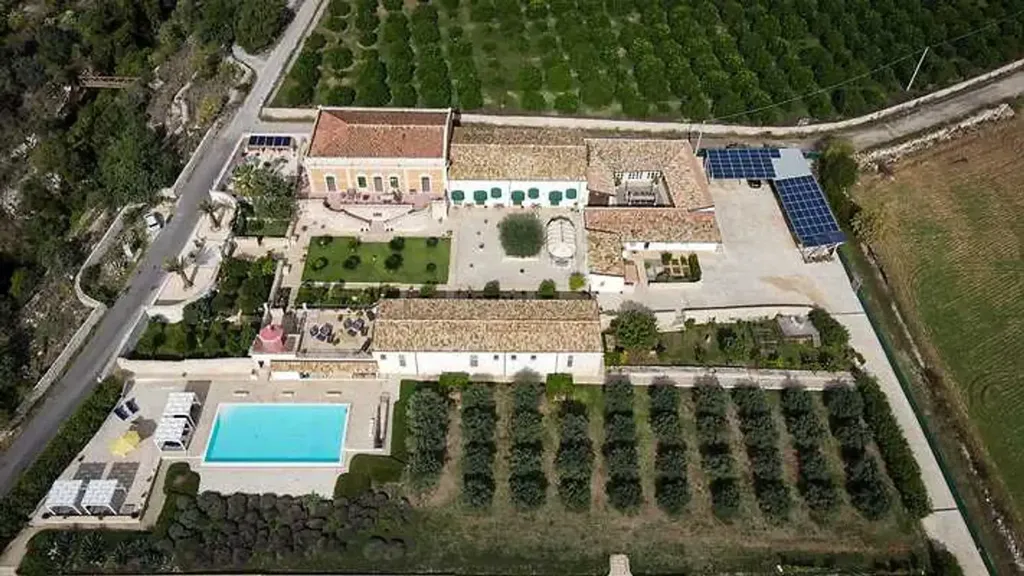Õhuvaade - Restored Residences with Olive Grove in Avola