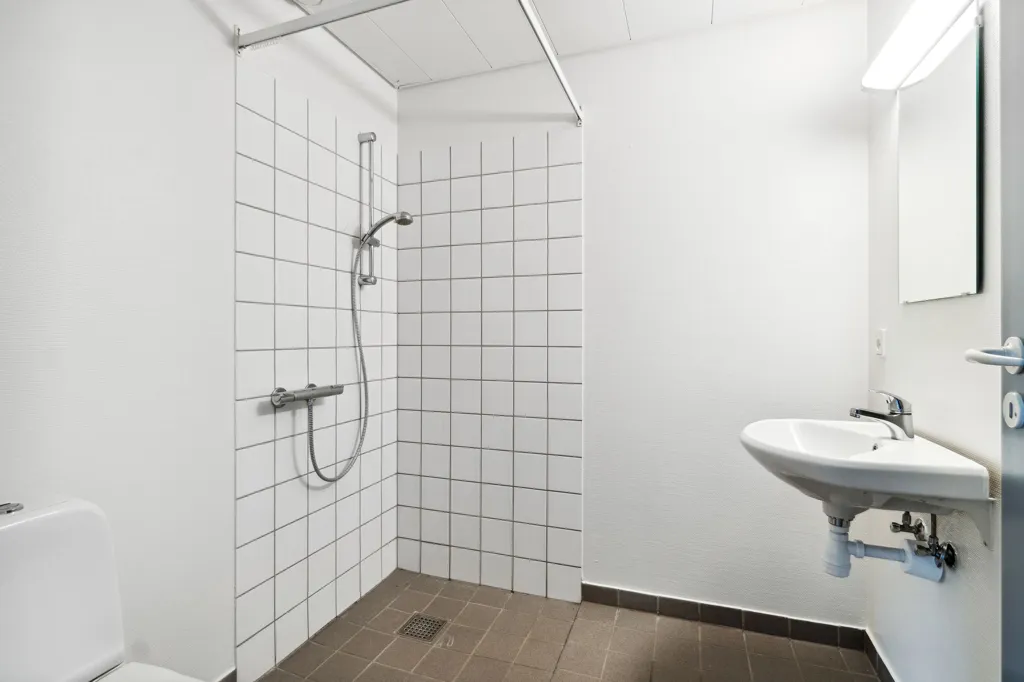 Salles de bain - 2-Bedroom Apartment with Nature in Odense